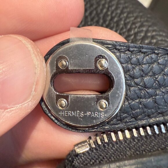 Hermès 2024 Black Taurillon Mini Lindy 20 Bag - Picture 15 of 16